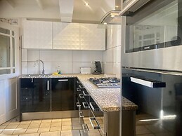 Holiday Home - 8 Persons - With Sauna at the Lauwerslake Near Wadden S