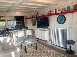 Holiday Home - 8 Persons - With Sauna at the Lauwerslake Near Wadden S