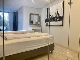 Holiday Home - 8 Persons - With Sauna at the Lauwerslake Near Wadden S