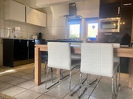 Holiday Home - 8 Persons - With Sauna at the Lauwerslake Near Wadden S