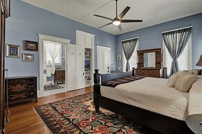 Beautiful and Unique Home With Fireplace and Pool!