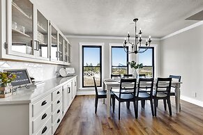 Hilltop Lux Haus With Infinitypool-hottub-pooltable