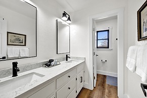 Hilltop Lux Haus With Infinitypool-hottub-pooltable