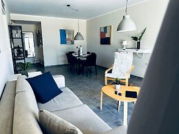 Lifeguard Beachfront - Luxury Flat, 30meters From Sea