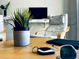 Lifeguard Beachfront - Luxury Flat, 30meters From Sea