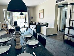 Lifeguard Beachfront - Luxury Flat, 30meters From Sea