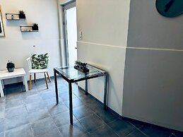 Lifeguard Beachfront - Luxury Flat, 30meters From Sea