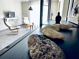 Lifeguard Beachfront - Luxury Flat, 30meters From Sea