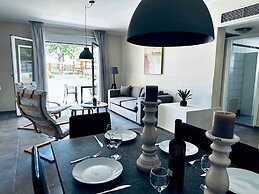 Lifeguard Beachfront - Luxury Flat, 30meters From Sea