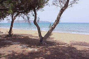 Lifeguard Beachfront - Luxury Flat, 30meters From Sea