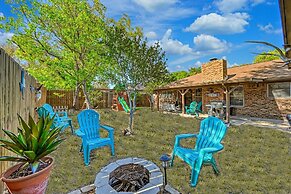 Kerrville Hidden Gem With Firepit and Grill - Great Location