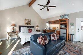 Luxury Homes! With a Pool-jacuzzi-outdoor Kitchen!