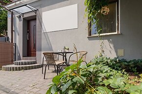 Apartment Gromadzka With A/C by Renters