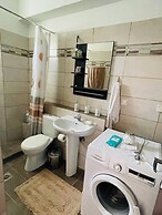 La Casa - Cozy House, 5min Drive To Beach