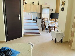 La Casa - Cozy House, 5min Drive To Beach