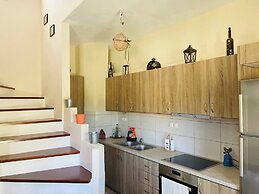 La Casa - Cozy House, 5min Drive To Beach