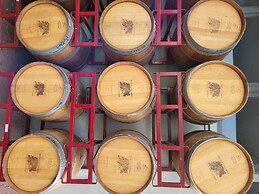 Modern Farmhouse With Hottub Fire Pit & Games!