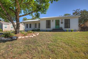Modern Farmhouse With Hottub Fire Pit & Games!