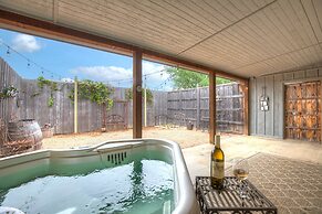 Private Luxury Retreat With Hot Tub 10mins To Fred!