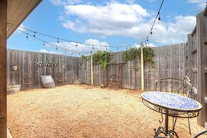 Private Luxury Retreat With Hot Tub 10mins To Fred!