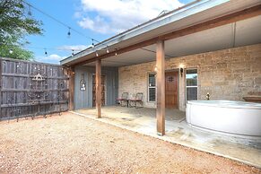 Private Luxury Retreat With Hot Tub 10mins To Fred!