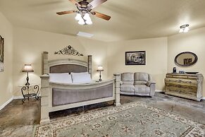 Private Luxury Retreat With Hot Tub 10mins To Fred!