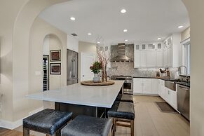 Luxury Ranch W/pool-hot Tub-near Fred!