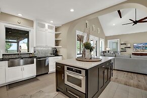 Luxury Ranch W/pool-hot Tub-near Fred!