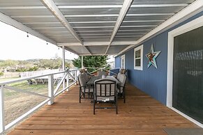 Hill Country Escape/lrg Patio/minutes to Wineries