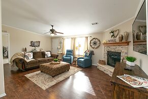 Hill Country Escape/lrg Patio/minutes to Wineries