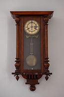 Retro Apartment Cracow Center by Renters