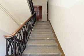 Retro Apartment Cracow Center by Renters