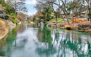 River Condo Next to Schlitterbahn Water Park!