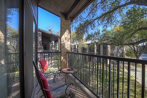 River Condo Next to Schlitterbahn Water Park!