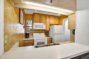 River Condo Next to Schlitterbahn Water Park!