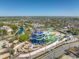 River Condo Next to Schlitterbahn Water Park!