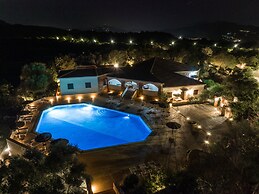 Chic Villa Antonina One Bedroom Sleeps 4