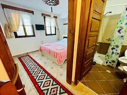 Denishouse-private Rooms Guesthouse Gjirokastra