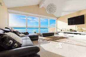 Luxury at Villa Cama - Your Dream Vacation Rental!