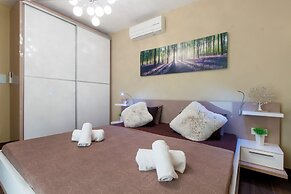 Luxury at Villa Cama - Your Dream Vacation Rental!