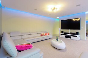 Luxury at Villa Cama - Your Dream Vacation Rental!