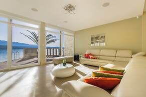 Luxury at Villa Cama - Your Dream Vacation Rental!