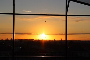 Windsor Island 7br, Free Pool Heat, 5min Walk To L