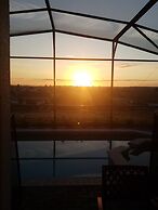 Windsor Island 7br, Free Pool Heat, 5min Walk To L