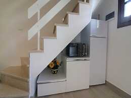 Relaxing Seaside Villa With Swimming Pool