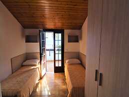 Relaxing Seaside Villa With Swimming Pool