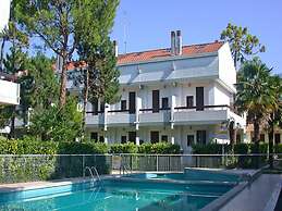 Relaxing Seaside Villa With Swimming Pool