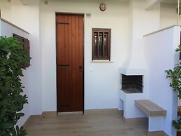 Relaxing Seaside Villa With Swimming Pool