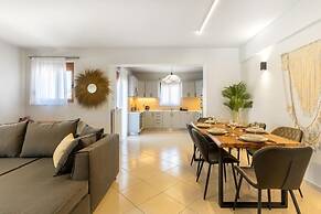 Villa Ismini 3 Bedrooms With Pool , sea View and E-car Charger