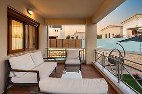 Villa Ismini 3 Bedrooms With Pool , sea View and E-car Charger